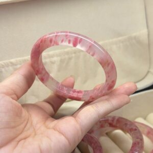 Vòng đá Tường Vy